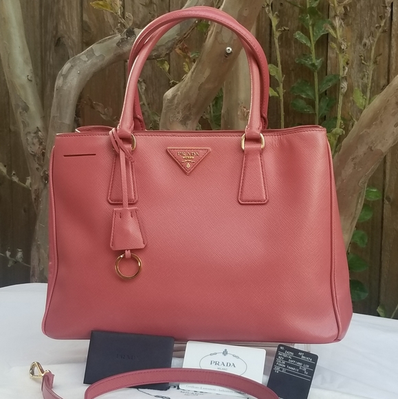  Prada  Saffiano Lux Galleria tote satchel - Picture 8 of 16